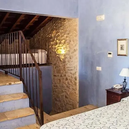 Hospederia Del Monasterio Osuna