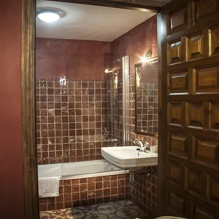 Hotel Hospederia Del Monasterio 2*